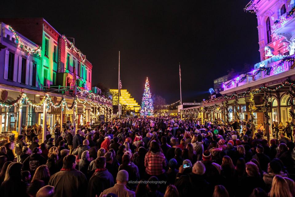 old town sacramento halloween 2020 2019 Old Sacramento Tree Lighting Ceremony Sacramento old town sacramento halloween 2020